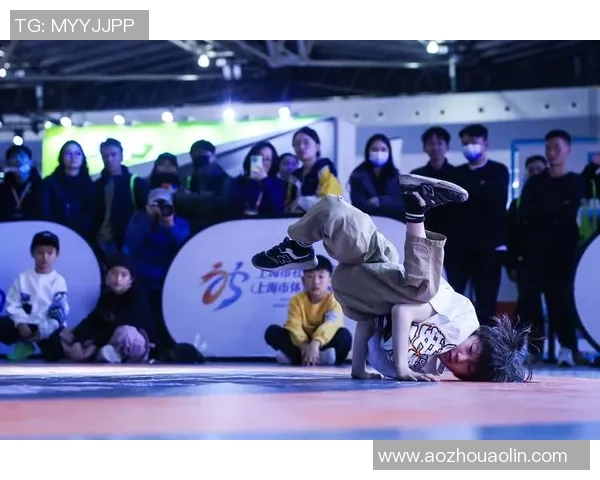 杭州街舞队在世界攀岩锦标赛中以76分领先其他队伍展现强劲实力